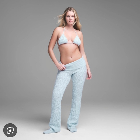 SKIMS Pants - NWT Skims Snow Bunny Shop Knit Foldover Pant in Cloud Size Medium